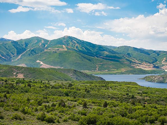 5th image of 32 State Rd