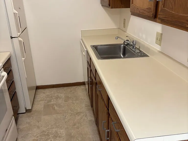 Pineview — Photo 46