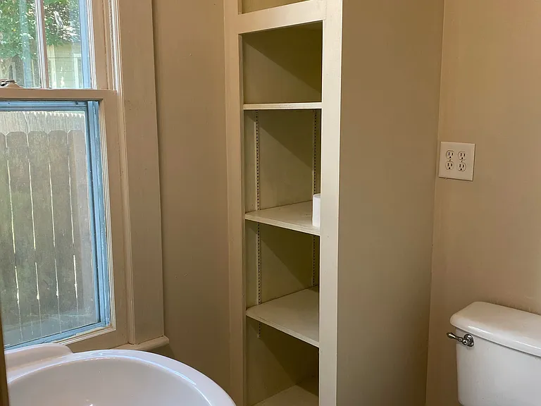 505 S Beaty St — Photo 30