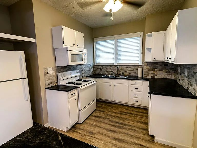 316 Ferguson Ct — Photo 6