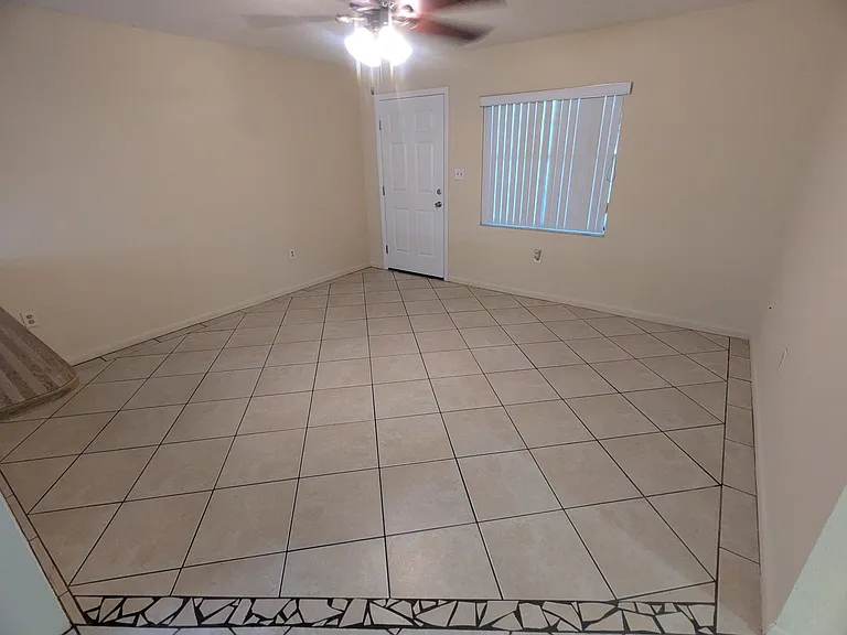 824 N Saint Clair Abrams Ave — Photo 24