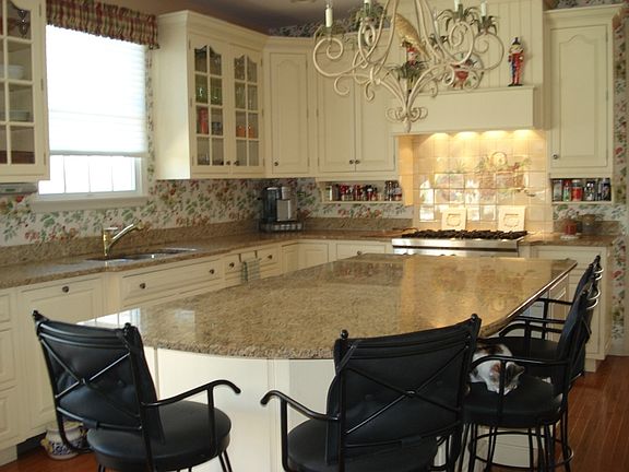 4th image of 1641 Tori Ln