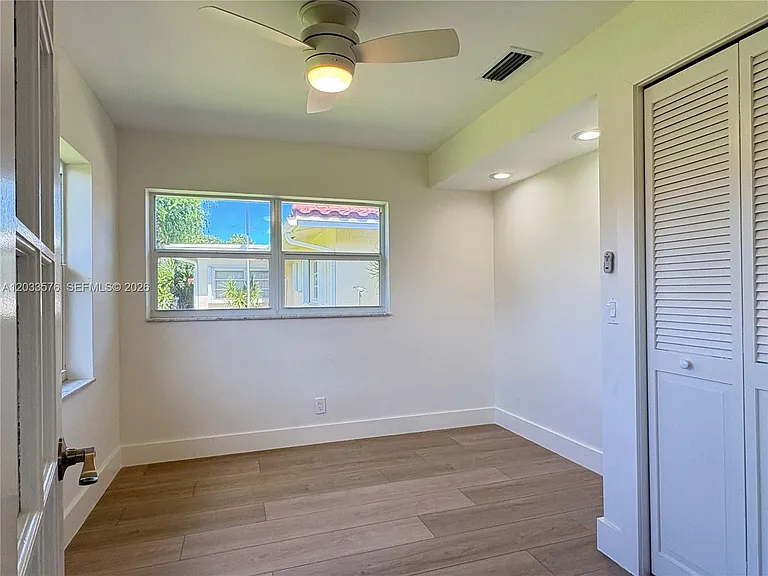 1221 NW 44th St — Photo 32