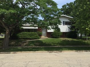 2600 Dana Ave, Waukegan, IL 60087