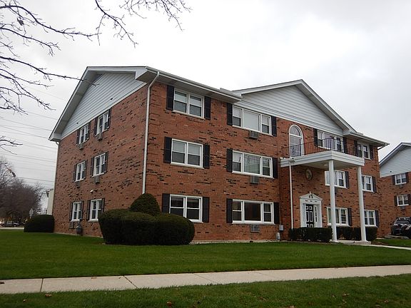 2nd image of 8812 45th Pl Unit 11