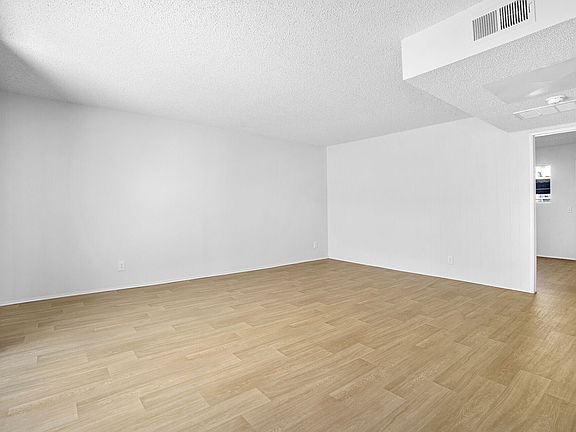 5th image of 151 Gayland St #108