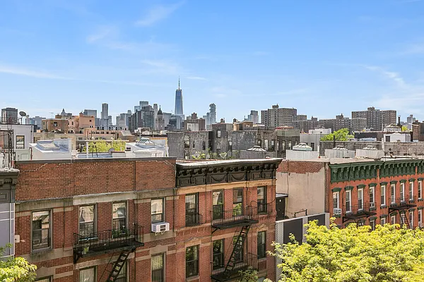 Sold by Douglas Elliman | media 10