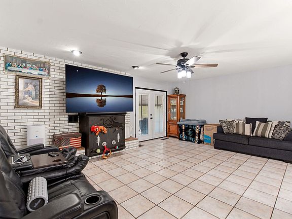 3rd image of 1621 Chelwood Park Blvd NE