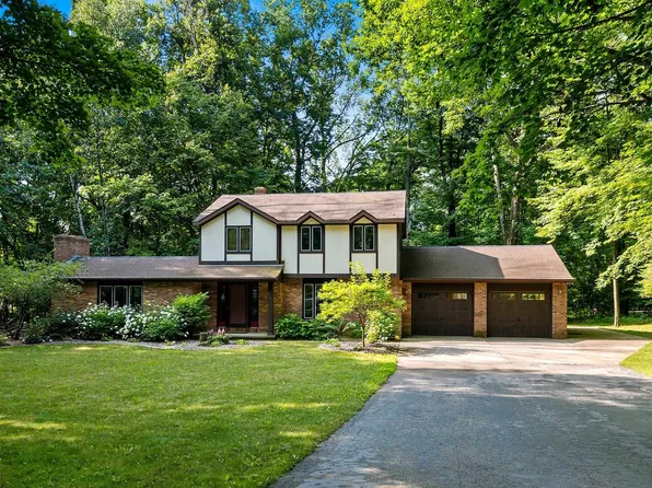 887 Pine Hill Dr, Oneida, WI 54155