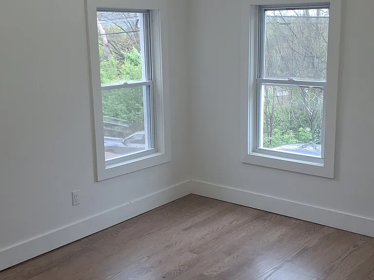 11 Grandview Ave — Photo 11