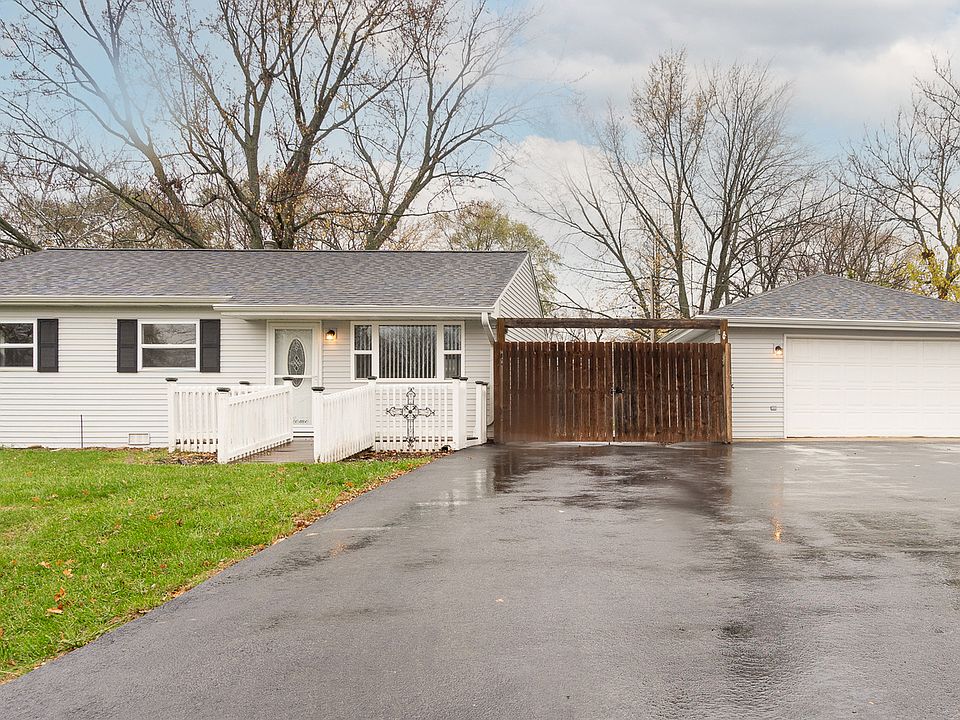 1st image of 1737 Oakwood Ln