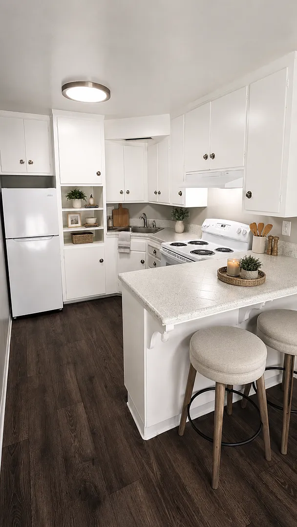 Arden Fair Apartments — Photo 4