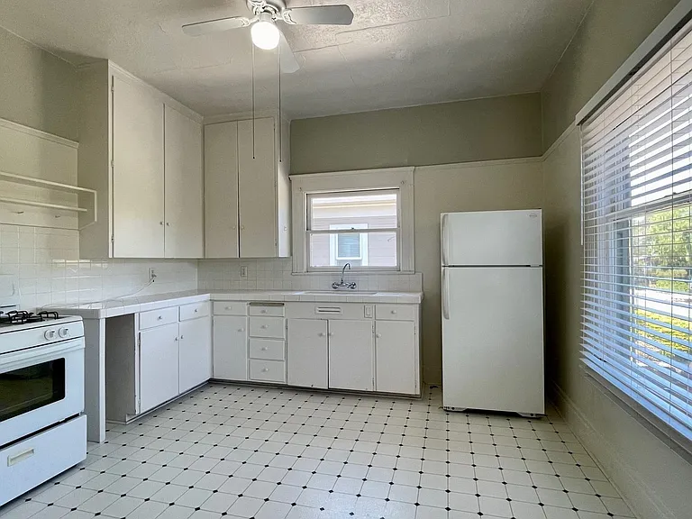 Charming Railroad District 2-Bedroom with Large Deck and 1-Car Garage — Photo 6