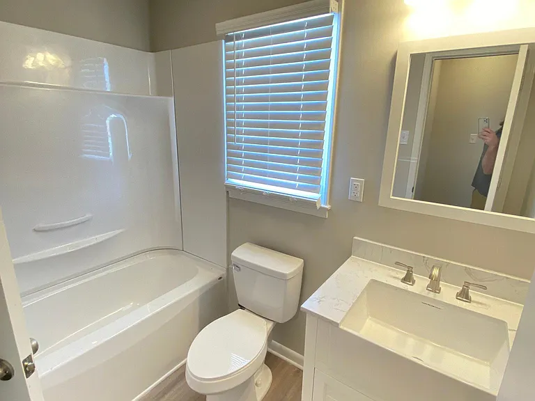 801 Oakwood Villa Dr — Photo 9