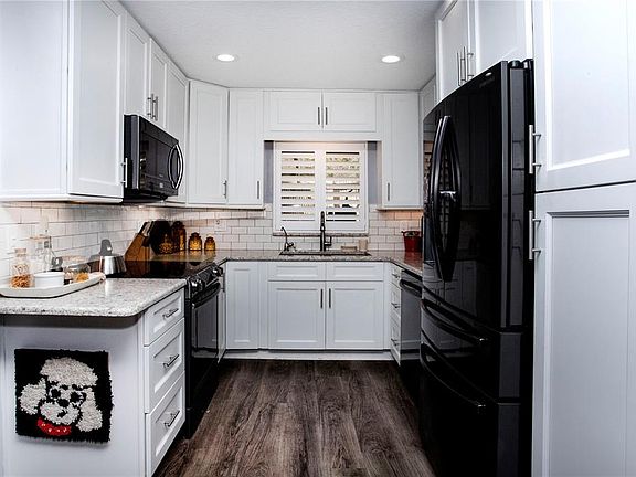 4th image of 12606 Forest Hills Dr
