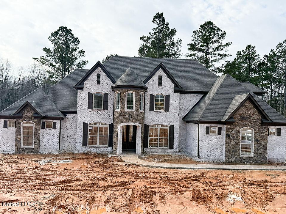 1st image of 389 Poplar Ln