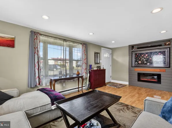 315 Summer Ave, Horsham, PA 19044