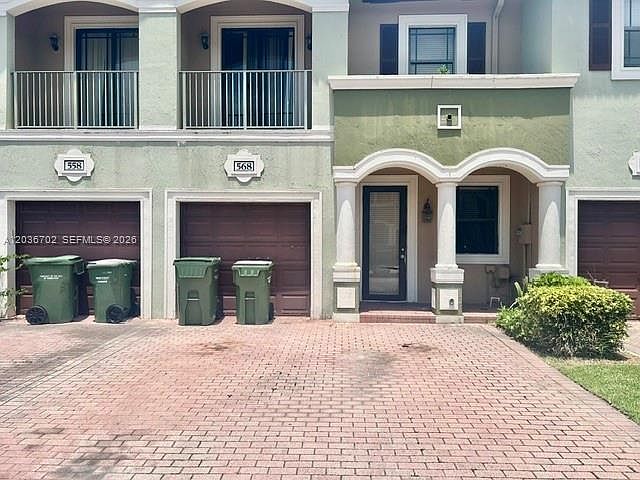 1st image of 568 NE 35th Ave