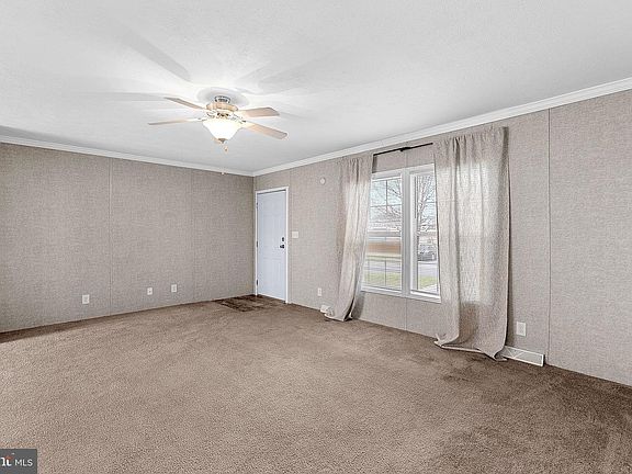 5th image of 135 Gregory Pl