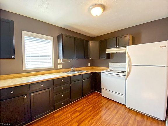 4th image of 4433 Howard Dr