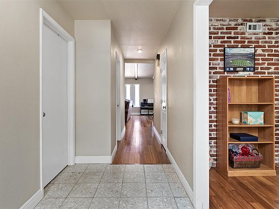 3rd image of 387 Georgetown St #20