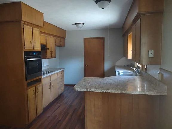 3rd image of 2500 Melencamp Ave