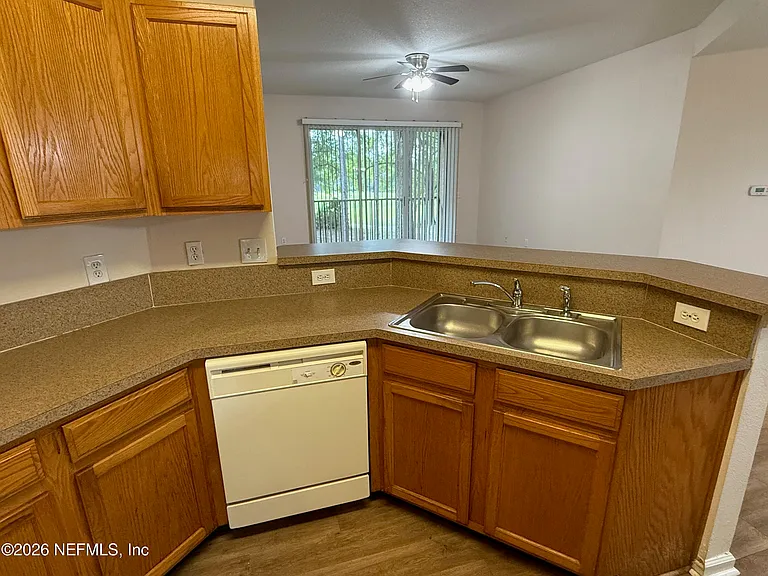 785 Oakleaf Plantation Parkway 123 — Photo 16