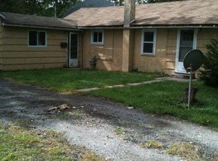 2207 Rehm Dr, Fort Wayne, IN 46819