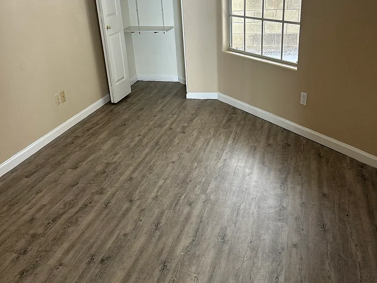 15822 N 5th Ave — Photo 36