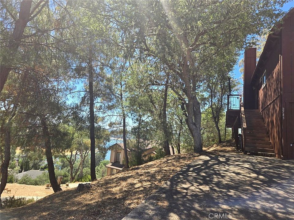 2nd image of 2743 Lookout Loop