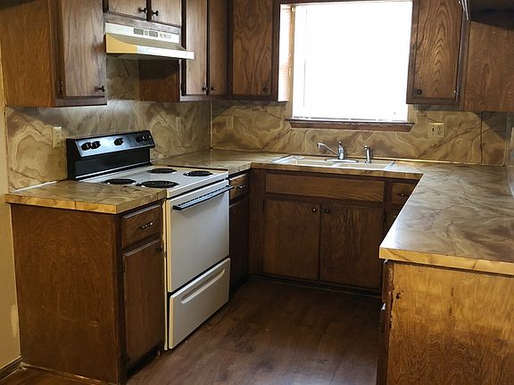 3rd image of 2119 SW 31st St
