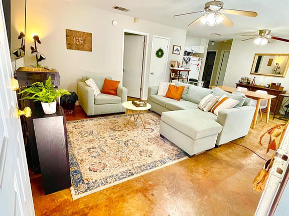 5th image of 7103 Woodhue Ct #B