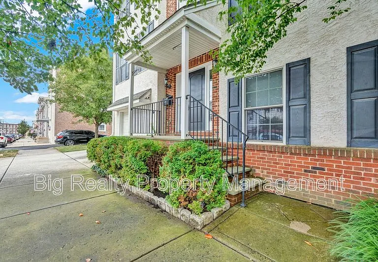 364 Prospect St — Photo 4