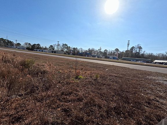 3rd image of 1375 Piney Green Road