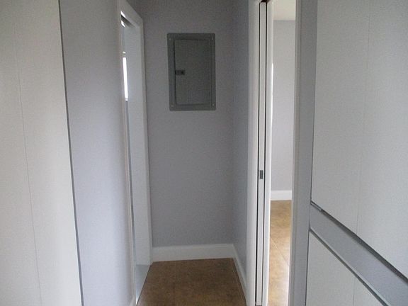 5th image of 2647 Emory Drive W #A