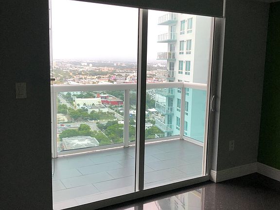 2nd image of 1800 N Bayshore Dr APT 3108