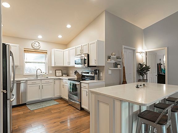 5th image of 2415 43rd St