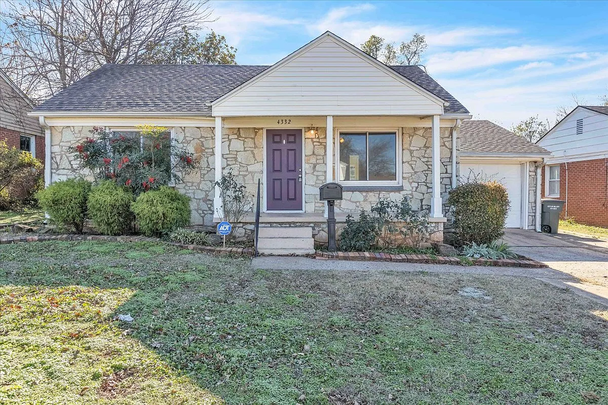3 bed, 1053 sqft, $1,195 — Photo 2