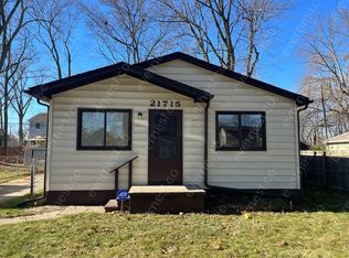 21715 Jefferson St, Farmington Hills, MI 48336