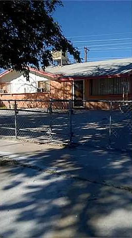 1st image of 4961 Winthrop Dr