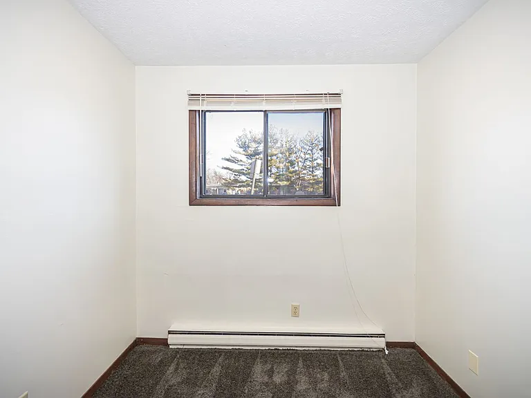 712 Arcadia Dr — Photo 31