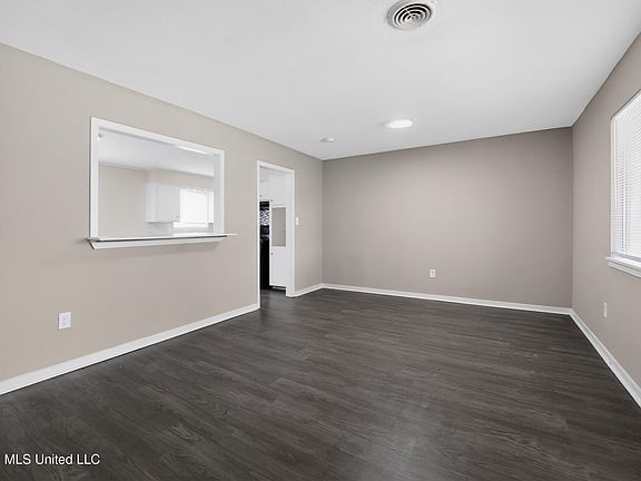 4th image of 3509 Michael Clay Dr