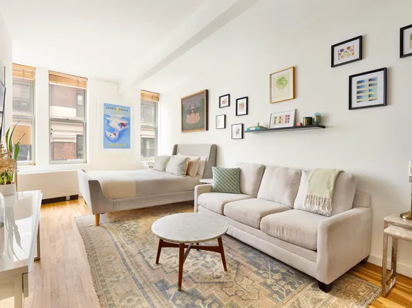 9 Barrow Street image 2 of 6