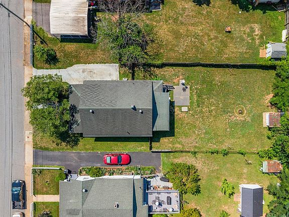 5th image of 527 Eldon St