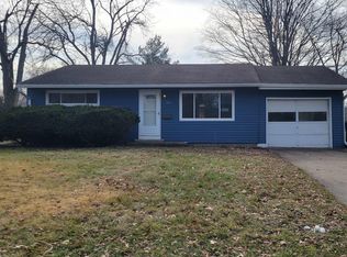 915 Bobby Ave, Macomb, IL 61455