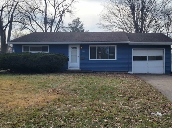 915 Bobby Ave, Macomb, IL 61455