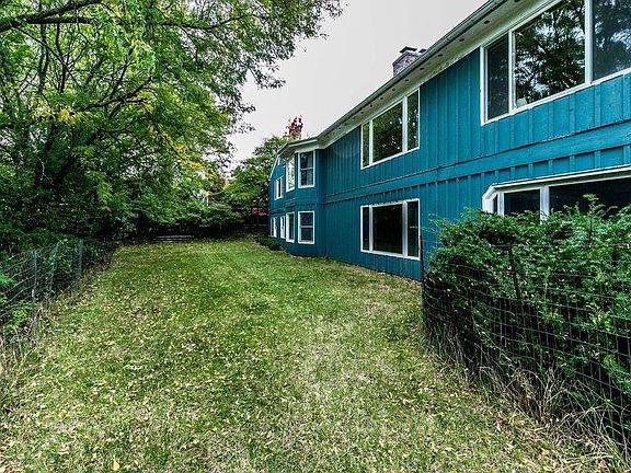 4th image of 111 Litchfield Dr