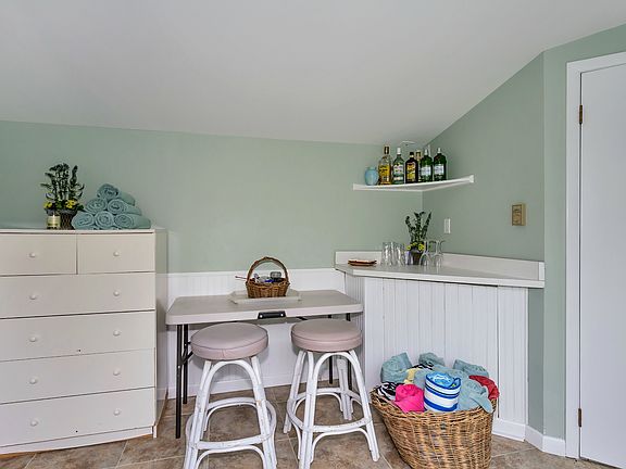 Pool house with bath.