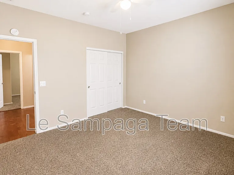 17636 W Maui Ln — Photo 13