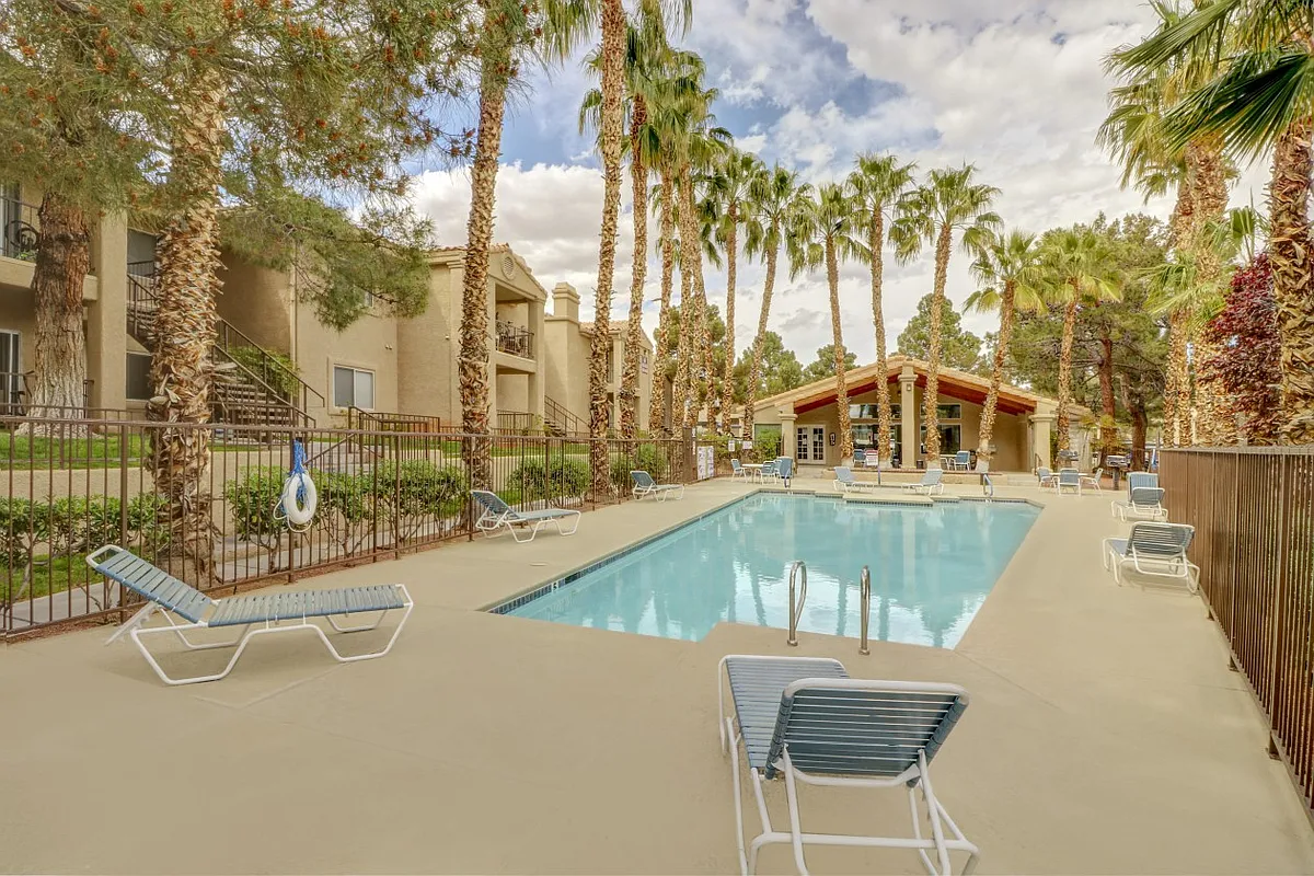 Building Photo - The Pines Henderson